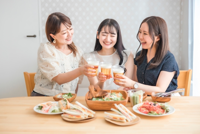 女子会のイメージ